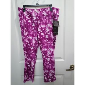 NWT VOGO Athletica Capri Leggings!